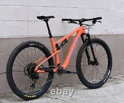 2022 Santa Cruz BLUR MTB, C Carbon, L, 29, Sram GX, NEW FULL WARRANTY