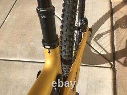 2022 Santa Cruz Bronson C Medium MX 29/27.5 Mullet S Kit Fox 36 Matte Gold bike