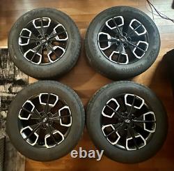 Hyundai Santa Cruz OEM Tires And Black Wheels 18 Like New