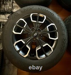 Hyundai Santa Cruz OEM Tires And Black Wheels 18 Like New