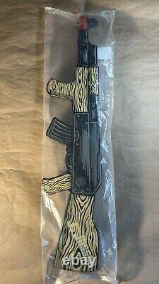 Santa Cruz Jason Jessee AK-47 Shaped Skateboard Deck Rare Hard to Find NOS