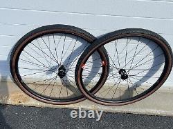 Santa Cruz Reserve 22 GR Wheelset 700c, Carbon, XDR, DT Swiss 350, Pirelli