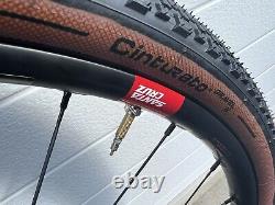 Santa Cruz Reserve 22 GR Wheelset 700c, Carbon, XDR, DT Swiss 350, Pirelli